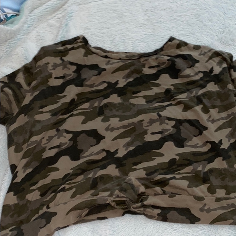 Camo crop top